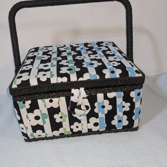 NEW Sewing & Craft Box w/ Tray Daisy Pattern for Handcrafted Handmade … - Picture 4 of 5